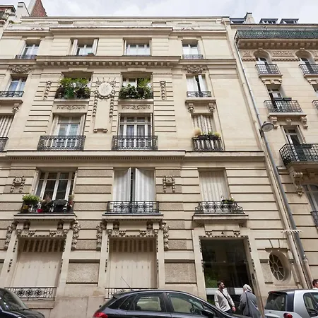 Apartment Contemporary Studio For 2 Ternes Paris